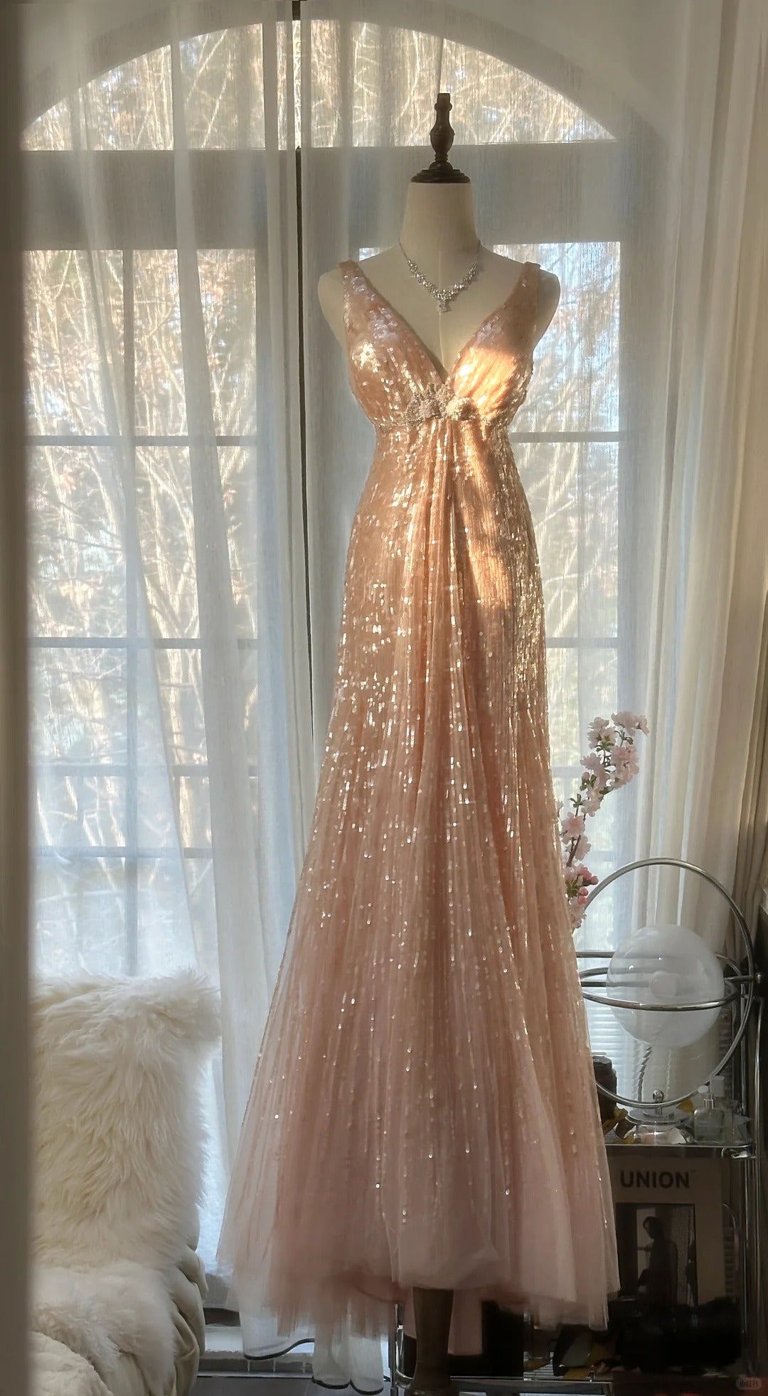 Shiny Princess Pink V-neck Sequined Backless Mermaid Long Prom Dress P3330