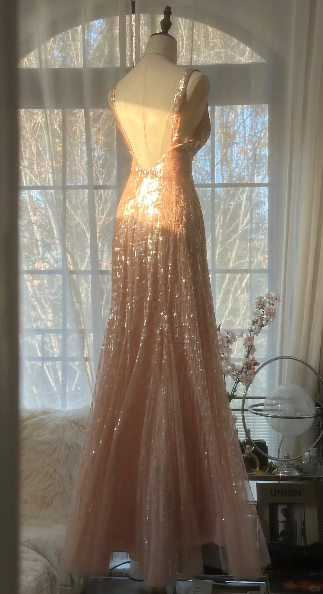 Shiny Princess Pink V-neck Sequined Backless Mermaid Long Prom Dress P3330
