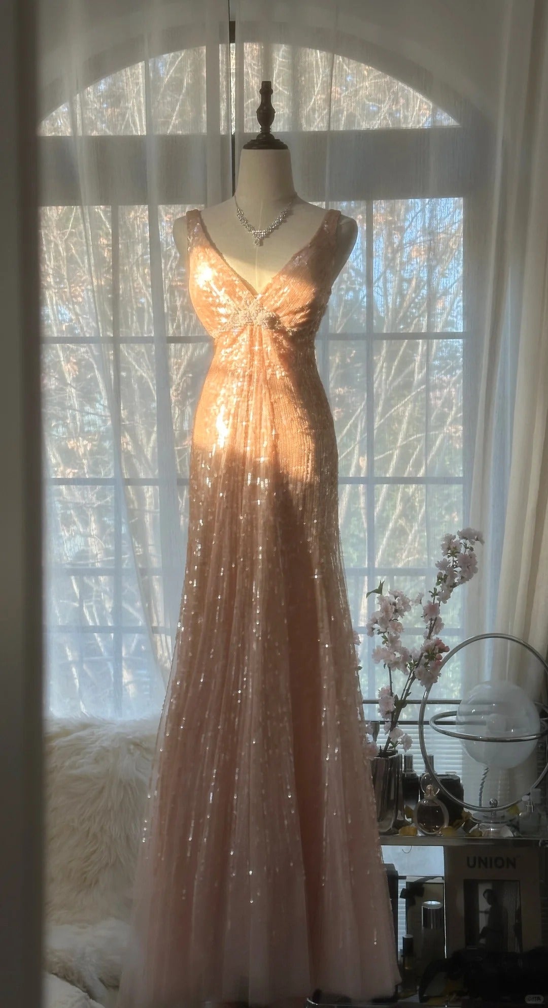 Shiny Princess Pink V-neck Sequined Backless Mermaid Long Prom Dress P3330