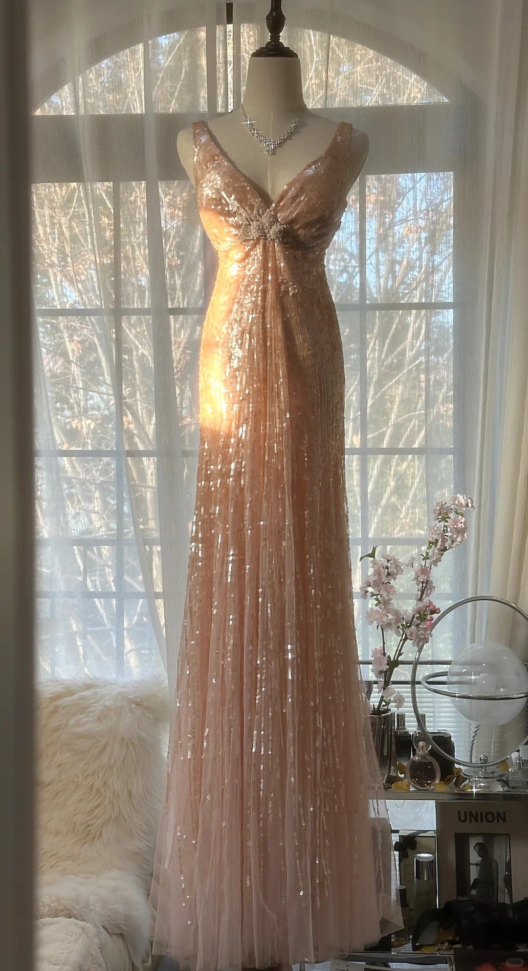 Shiny Princess Pink V-neck Sequined Backless Mermaid Long Prom Dress P3330