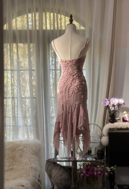 Niedliches kirschblütenpinkes Perlen-Chiffon-Ballkleid mit unregelmäßigem Saum P3335