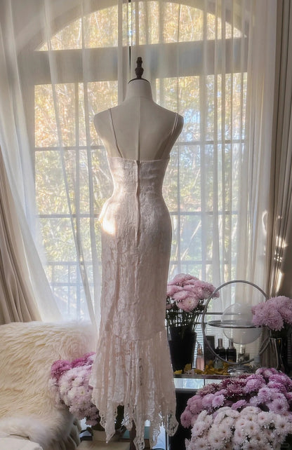 Niedliches rosa Spitzen-Träger-Meerjungfrauen-Ballkleid P3342