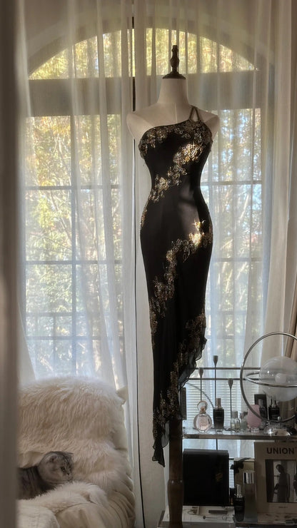 Elegantes schwarzes Chiffon-Abendkleid mit Pailletten und One-Shoulder-Träger, P3345