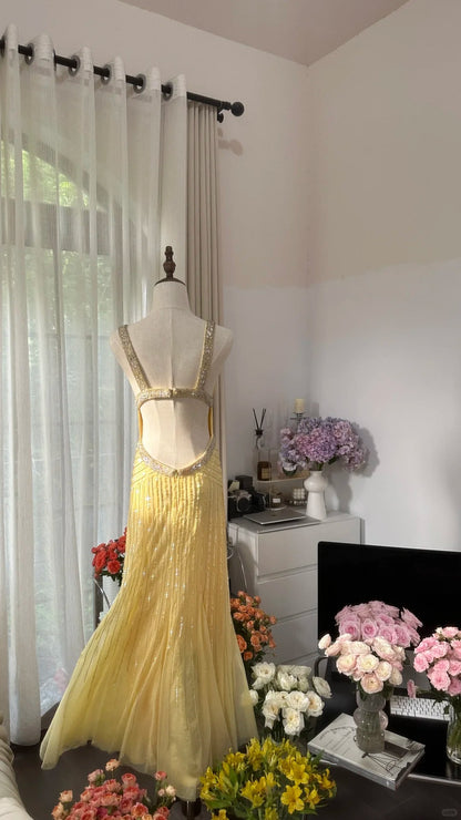 Vintage gelbes rückenfreies, perlenbesetztes Chiffon-Abendkleid lang P3350