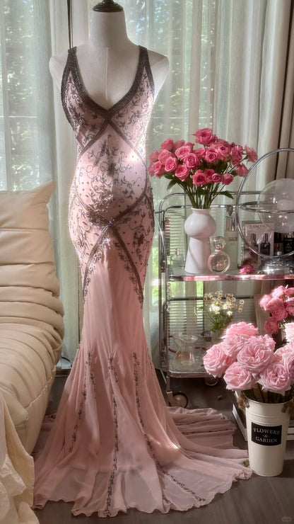Retro Pink Neckholder V-Ausschnitt Rückenfrei Perlen Chiffon Langes Ballkleid P3356