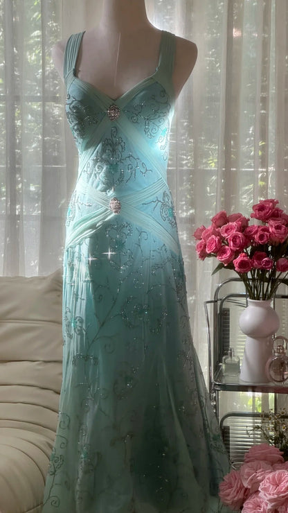 Atemberaubendes blaues rückenfreies Perlen-Chiffon-Meerjungfrauen-Maxi-Ballkleid P3357