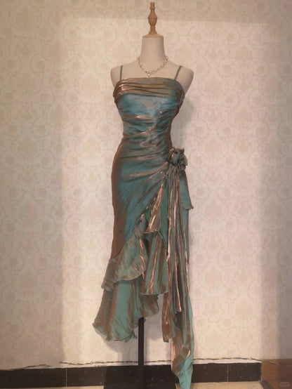 Wunderschönes Meerjungfrauen-Heimkehrkleid mit Spaghettiträgern, eisblauer, asymmetrischer Rock P3365
