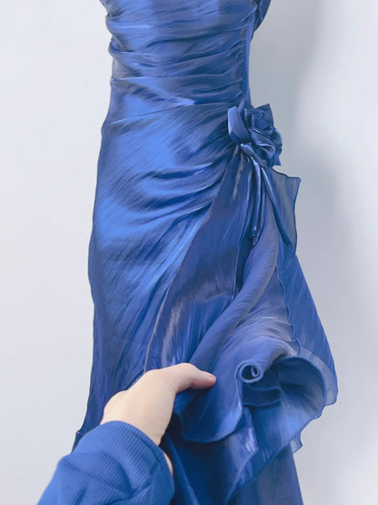 Wunderschönes Meerjungfrauen-Heimkehrkleid mit Spaghettiträgern, eisblauer, asymmetrischer Rock P3365