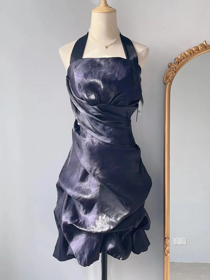 Elegantes Neckholder-Heimkehrkleid mit geblümtem Rock P3368