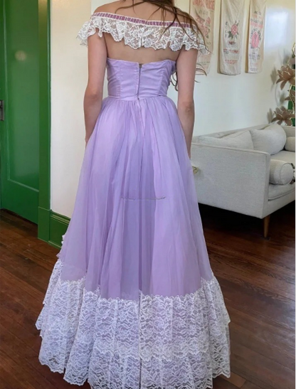 Prinzessin Lila Vintage Spitzen-Patchwork vorne offen A-Linie Ballkleid P3379