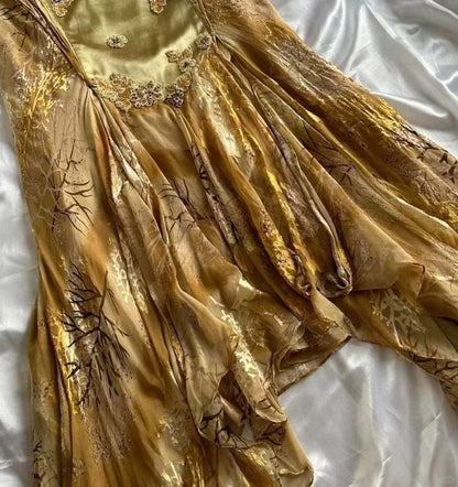 Französisch Retro Goldperlen Satin Unregelmäßiger Rock Ballkleid P3380