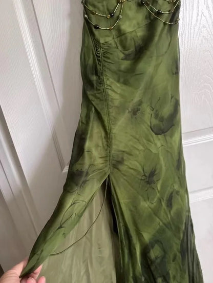 Vintage dunkelgrünes Perlenbesatz-Trägerkleid aus Chiffon mit Meerjungfrauen-Schnitt und Schlitz, P3381