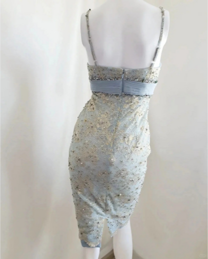 Atemberaubendes blaues, stark besticktes V-Ausschnitt-Spitzen-Bodycon-Kurzballkleid P3391