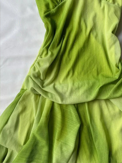 Grünes schimmerndes Neckholder Chiffon Mini-Heimkehrkleid P3415