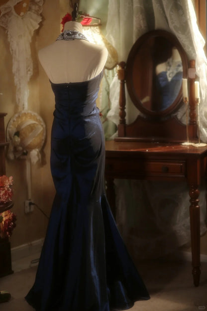 Elegantes und edles marineblaues Neckholder-Ballkleid im Meerjungfrauen-Stil mit Perlenbesatz, bodenlang P3429