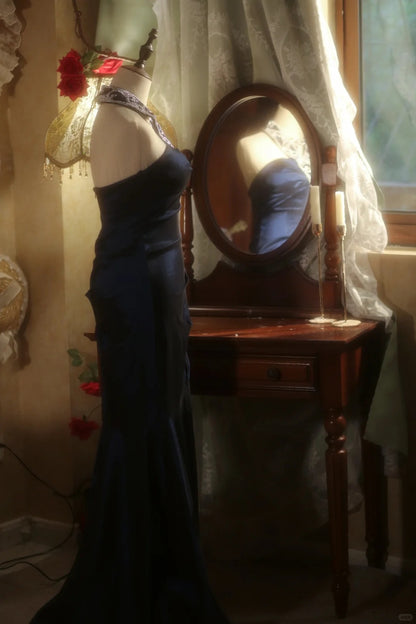 Elegantes und edles marineblaues Neckholder-Ballkleid im Meerjungfrauen-Stil mit Perlenbesatz, bodenlang P3429