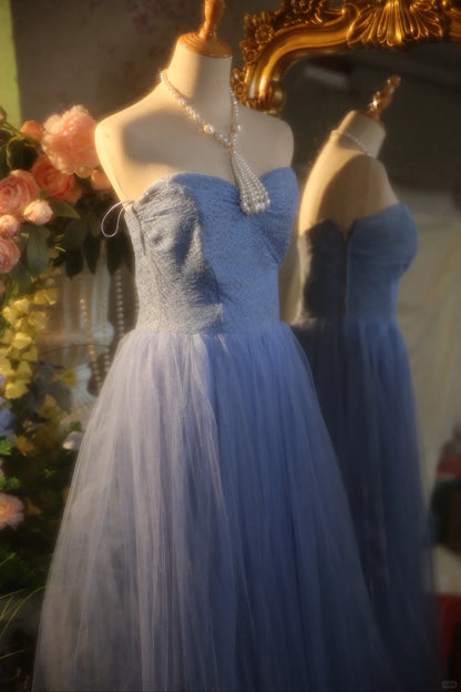 Elegantes blaues, herzförmiges Neckholder-Abendkleid mit Spitzenbesatz und A-Linien-Schnitt P3432