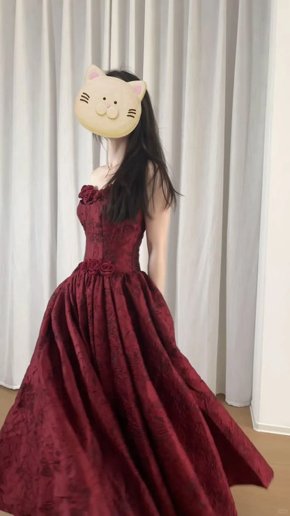Wunderschönes bordeauxrotes Tube-Top A-Linien-Ballkleid mit dreidimensionaler Rosen-Spitze P3438