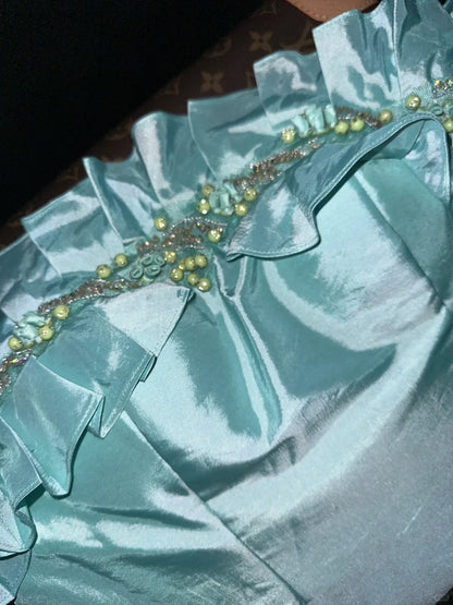 Elegantes mintgrünes Satin-Perlenbesetztes trägerloses langes Ballkleid P3444