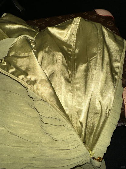Wunderschönes gelbes Tüll-Abiturkleid mit einer Schulter und Blumenapplikationen P3449