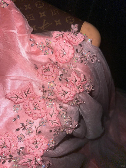 Niedliches, pinkes, trägerloses, perlenbesetztes Tüll-Prinzessinnen-Ballkleid P3454