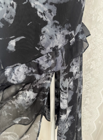 Weiches bedrucktes Spitzen-Ein-Schulter-Volant-Schlitz-Ballkleid P3462