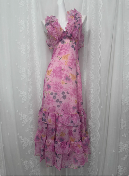 Französisches Teepause-Blumen-rückenfreies V-Ausschnitt-Ballkleid P3463
