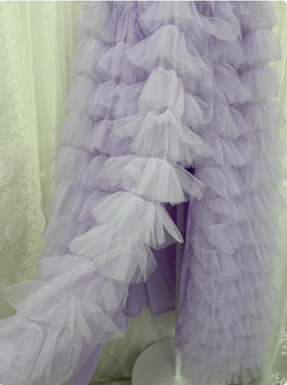 Elegantes lila, schulterfreies, paillettenbesetztes, mehrlagiges Tüll-Abendkleid P3466