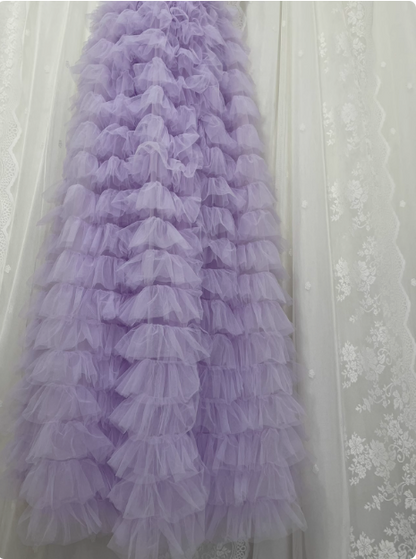 Elegantes lila, schulterfreies, paillettenbesetztes, mehrlagiges Tüll-Abendkleid P3466
