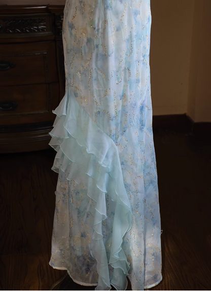 Frisches blaues Neckholder-Träger-Chiffon-Meerjungfrauen-Ballkleid P3471