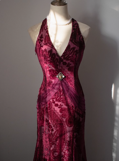 Vintage tiefes V-Neck Burgunderrotes Samt-Ballkleid P3477