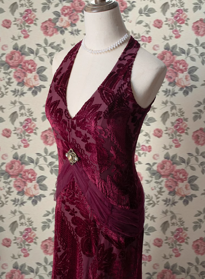 Vintage tiefes V-Neck Burgunderrotes Samt-Ballkleid P3477