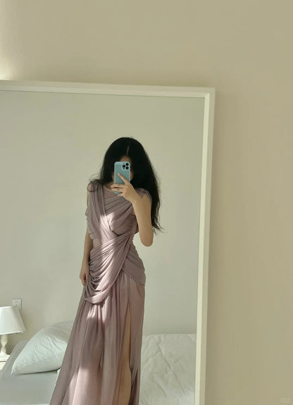 Elegantes und lässiges lila Abendkleid aus Chiffon mit Schwingkragen, hohem Schlitz und asymmetrischem Saum P3488