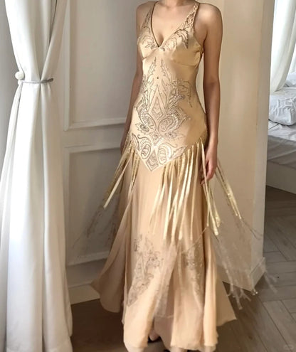 Fließendes Champagner V-Ausschnitt Perlen Chiffon Quasten Ballkleid P3492