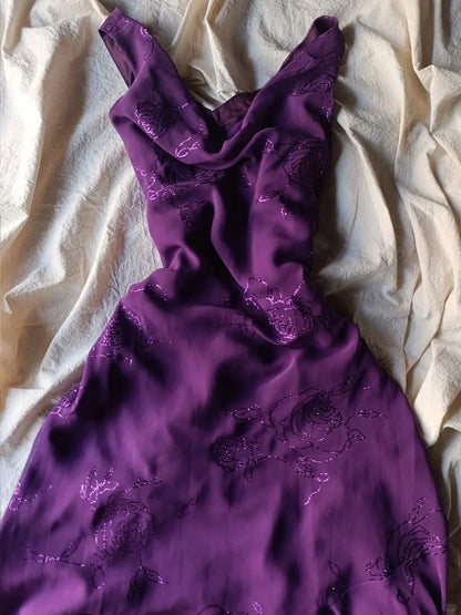 Charmantes lila V-Ausschnitt Chiffon-Ballkleid P3495