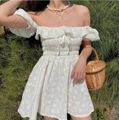 Sweet Puff Sleeves One-shoulder Neck Ruffled Daisy Embroidered Mini Homecoming Dress Homecoming Dress P3555