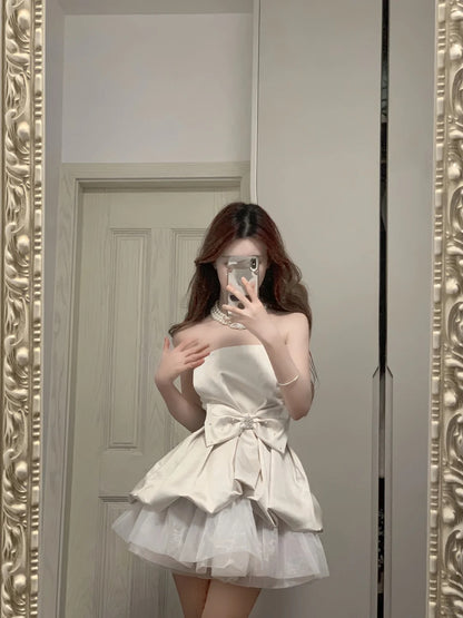 Süßes weißes, trägerloses Schleifen-Satin-Tüll-Mini-Heimkehrkleid zum 17. Geburtstag P3566