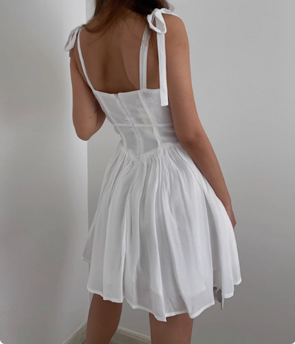 Sanftes weißes Träger-A-Linien-Mini-Kleid zum 17. Geburtstag Homecoming P3605