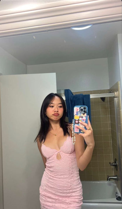 Sexy trägerloses Mini-Heimkehrkleid aus rosa Spitze mit offenem Rücken P3636