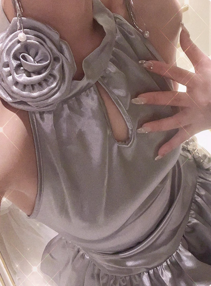 Glänzendes silbernes Neckholder-Kleid rückenfrei Taille Satin Geburtstag Kleid Homecoming Kleid P3644