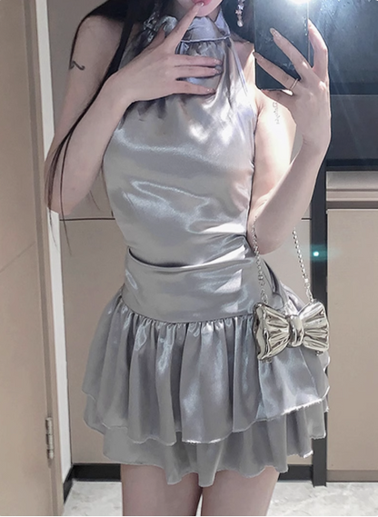 Glänzendes silbernes Neckholder-Kleid rückenfrei Taille Satin Geburtstag Kleid Homecoming Kleid P3644