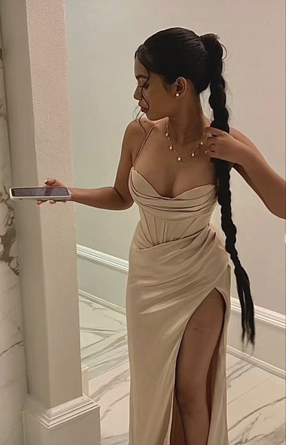 Sexy Geburtstagskleider Neckholder Champagner Abschlussballkleider Geburtstag Outfits P369