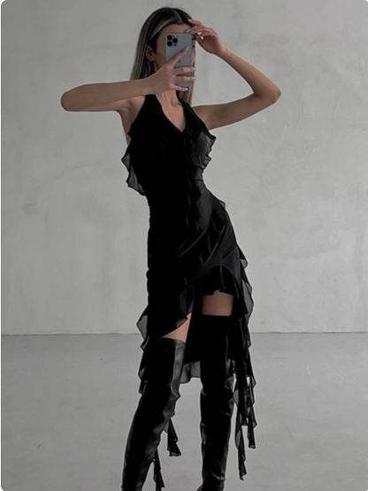 Unregelmäßiges, gerafftes Neckholder-Chiffon-Abendkleid mit Rückenausschnitt P3693