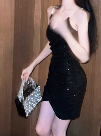 Weißes sexy Glitzer-V-Ausschnitt-Slim-Trägerkleid für Geburtstags-Heimkehr-Kleid P3714