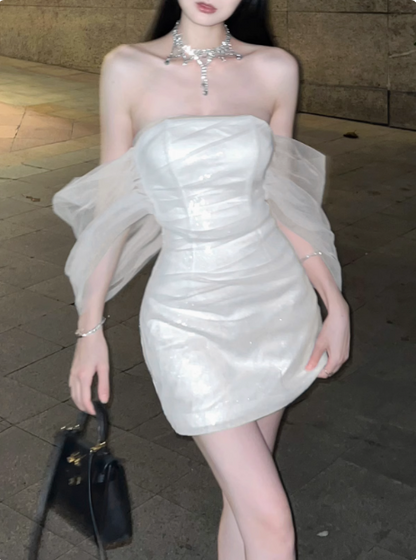 Elegantes, schulterfreies, figurbetontes Heimkehrkleid zum 19. Geburtstag P3716