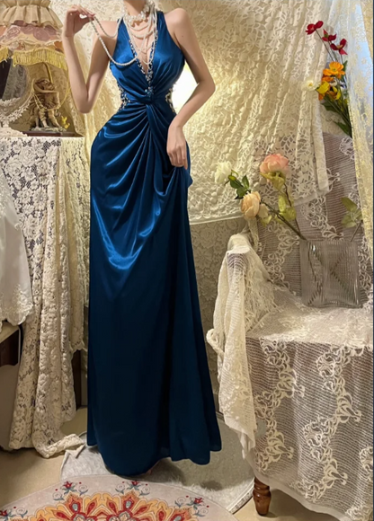 Vintage blaues Neckholder-Ballkleid aus Satin mit V-Ausschnitt und Perlen P3754