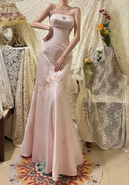 Vintage Rosa Trägerloses Satin-Perlen Meerjungfrauen-Ballkleid P3758