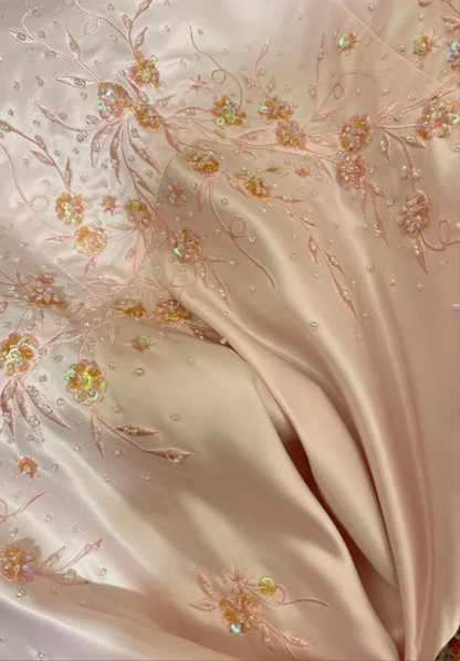 Vintage Rosa Trägerloses Satin-Perlen Meerjungfrauen-Ballkleid P3758