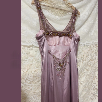 Vintage Satin handplissiertes schweres Art-Ballkleid P3764