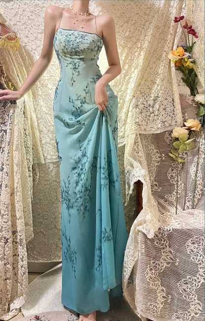 Elegantes, langes Ballkleid P3767 mit Farbverlauf in Blau und Ölmalerei-Perlenstickerei